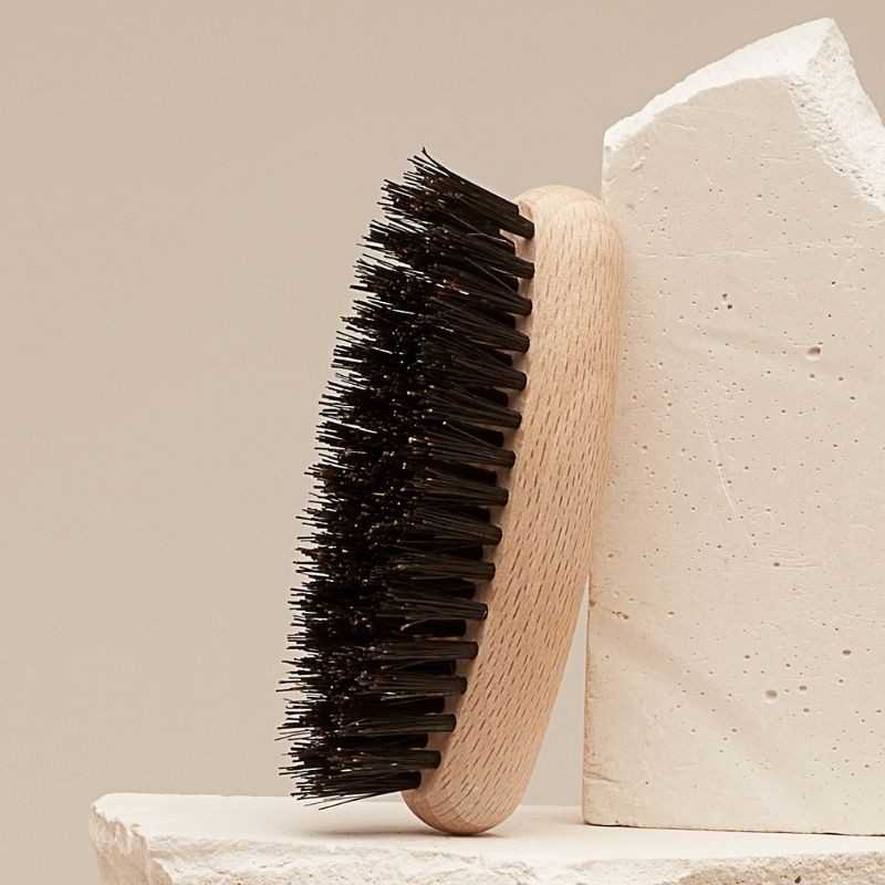 Brosse à tissus anti-poils en caoutchouc naturel noir, Andrée Jardin